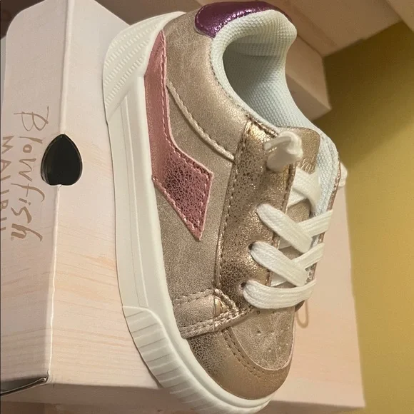 Blowfish Metallic Gold Kids Sneakers - Picture 2 of 3